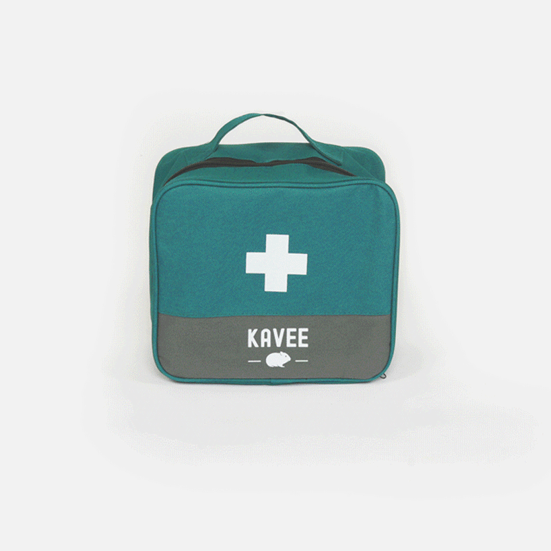 Vue 360 de la trousse à pharmacie bleue sarcelle de la marque Kavee sur fond gris clair.