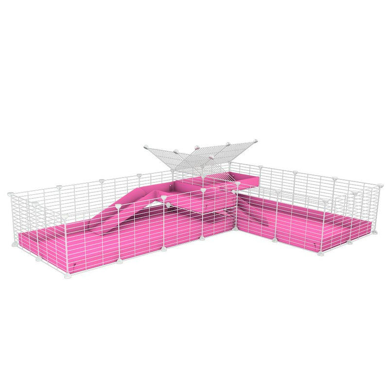 une cavy cage blanche 8x2 de coin avec loft avec division pour cochons d'inde qui se battent ou en quarantaine avec coroplast rose kavee