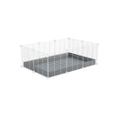 une cavy cage pas cher 3x2 pour cochons d'inde avec coroplast gris et grilles blanches fines avec petits trous de kavee