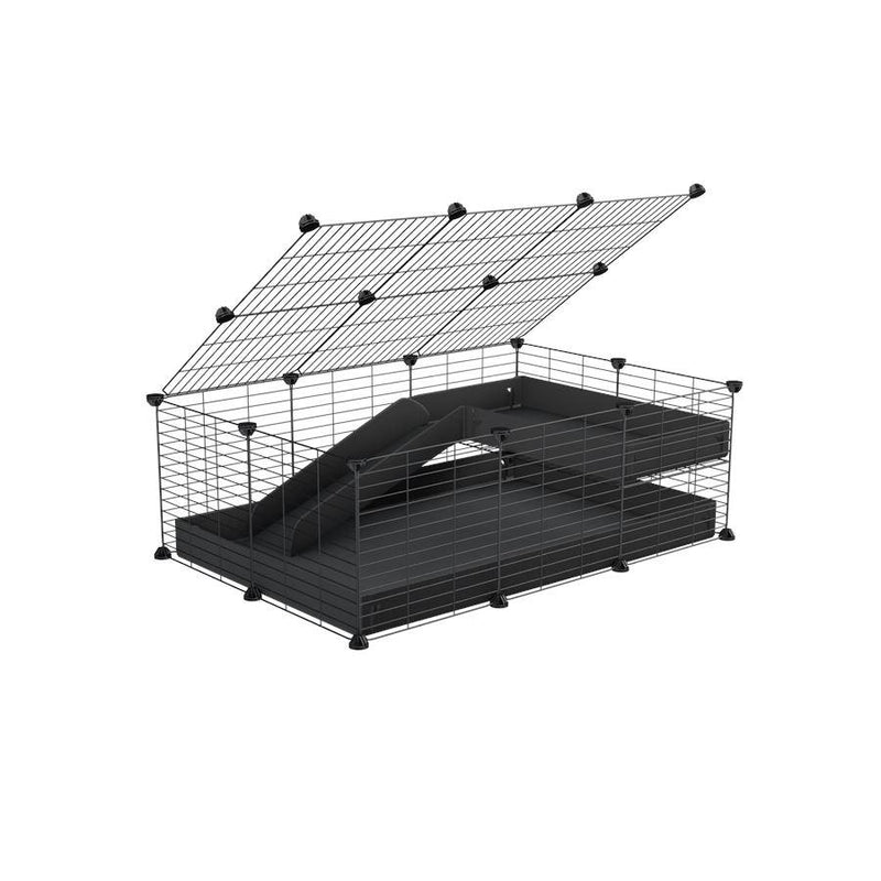 une cavy C&C cage 3x2 pour cochons d'inde avec une rampe un loft un couvercle un coroplast noir
