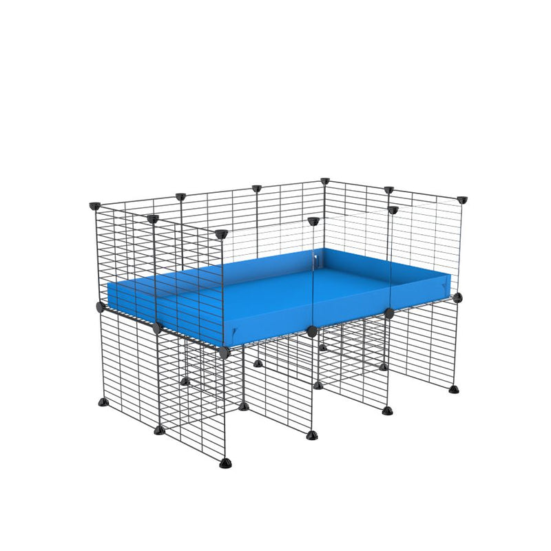 une cavy cage C&C 3x2  avec panneaux transparents en plexiglass pour cobayes cochons d'inde avec rehausseur correx bleu et grilles fines de kavee france
