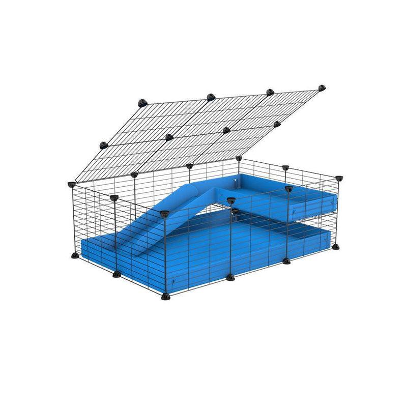 une kavee cage 3x2 pour cochons d'inde avec une rampe un loft un couvercle un coroplast bleu et grilles fines