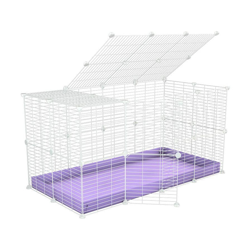 Une cavy cage 4x2 pour lapins avec un couvercle un coroplast lilas et des grilles blanches a barreaux etroits par kavee