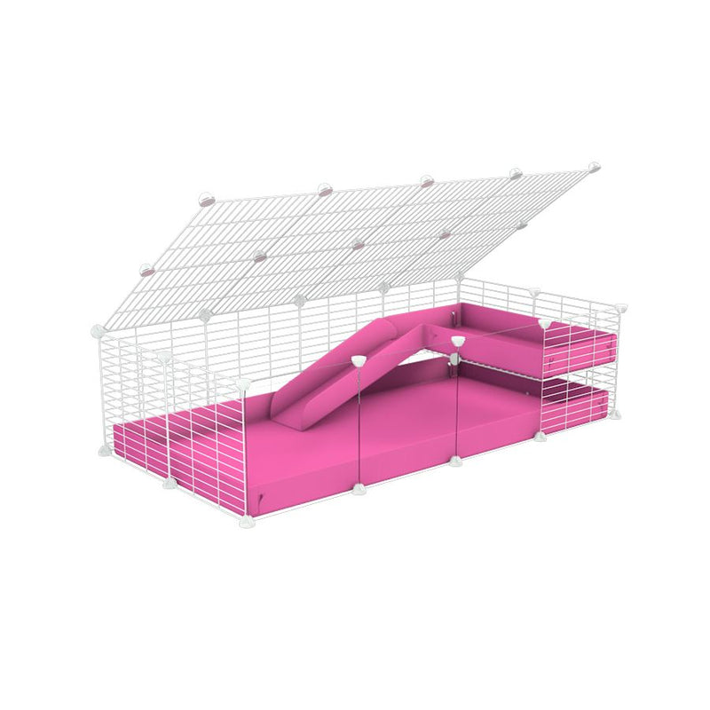 une cavy C&C cage 4x2 avec panneaux transparents en plexiglass  pour cochons d'inde avec une rampe un loft un couvercle un coroplast rose et grilles blanches