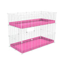 Une kavee cage double deux etages 4x2 pour cochons d'inde avec coroplast rose et grilles blanches sans danger pour bebes