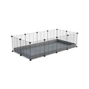 une cavy cage 4x2 pour cochons d'inde avec coroplast gris et grilles fines avec petits trous de kavee