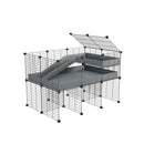 une kavee cage 3x2 pour cochons d'inde avec  avec panneaux transparents en plexiglass  rehausseur loft rampe coroplast gris et grilles fines petits trous