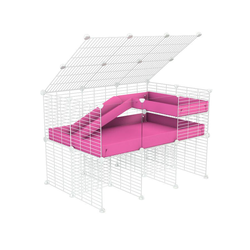 une cavy cage 3x2 avec panneaux transparents en plexiglass  pour cochons d'inde avec rehausseur couvercle loft rampe coroplast rose et grilles blanches de kavee france