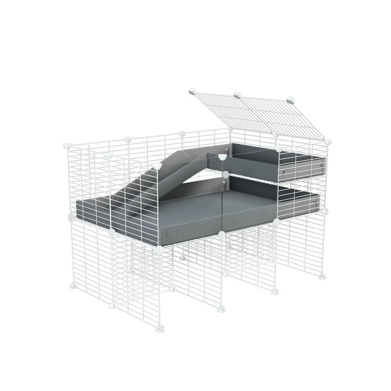une kavee cage 3x2 avec panneaux transparents en plexiglass  pour cochons d'inde avec rehausseur loft rampe coroplast gris et grilles blanches fines petits trous
